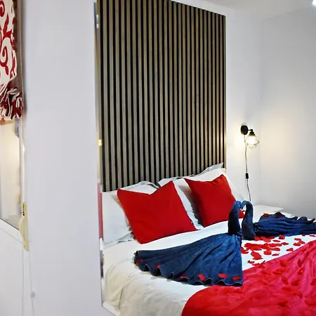 With Jacuzzi En Torremolinos, Garipolo 1 By Namaste Elite 토레몰리노스