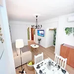 With Jacuzzi En Torremolinos, Garipolo 1 By Namaste Elite Апартаменты