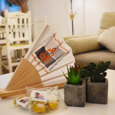 With Jacuzzi En Torremolinos, Garipolo 1 By Namaste Elite Apartman *