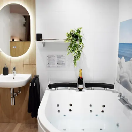 With Jacuzzi En Torremolinos, Garipolo 1 By Namaste Elite Апартаменти