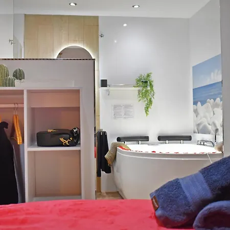 With Jacuzzi En Torremolinos, Garipolo 1 By Namaste Elite Торремолінос