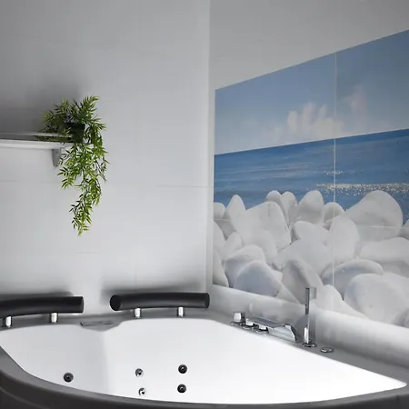 With Jacuzzi En Torremolinos, Garipolo 1 By Namaste Elite